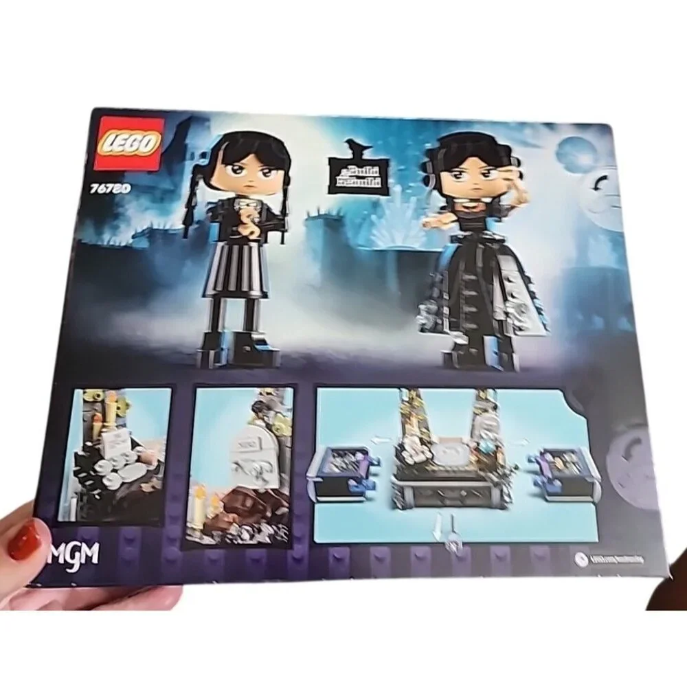 LEGO Nevermore Academy  Wednesday Addams Figure 76780 - Picture 3 of 4